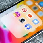 Brug af AI i Sociale Medier: En guide til at forstå og optimere brugen af AI-algoritmer på sociale m...